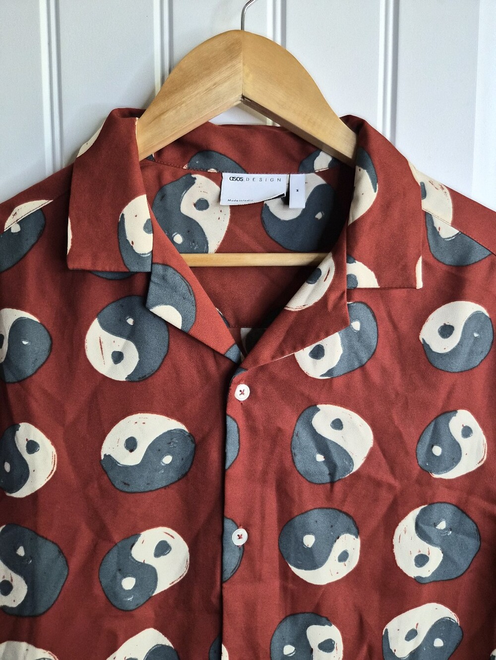 Medium ASOS DESIGN Revere Shirt Ying Yang Casual Asian Martial Arts Zen Travel